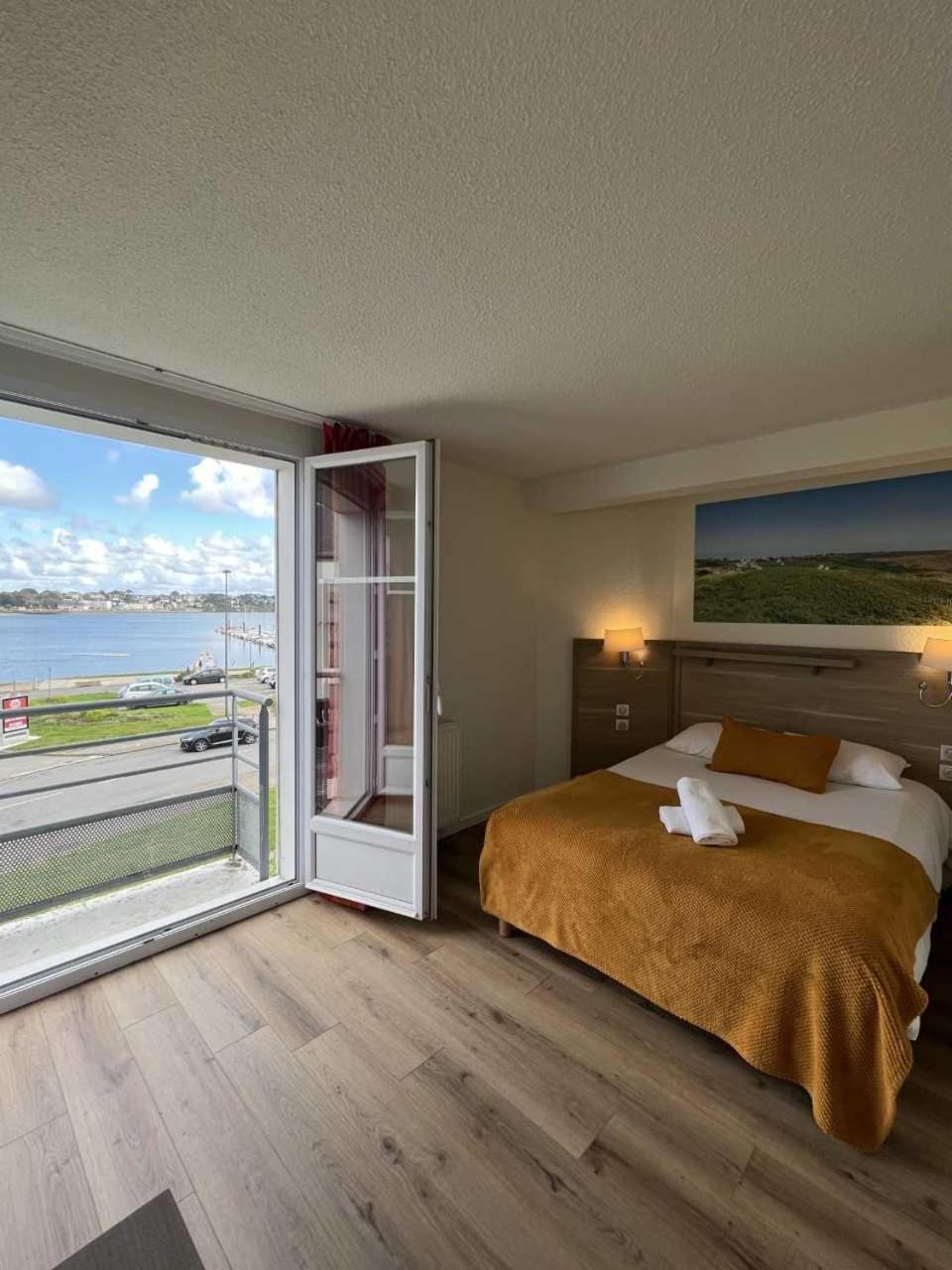 Couett'Hotel Brest Port De Plaisance, Les Pieds Dans L'Eau Exterior photo